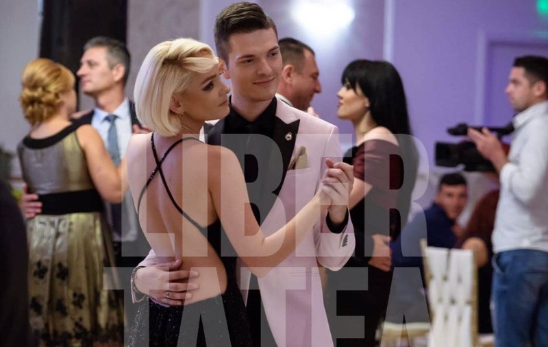 FOTO EXCLUSIV/ Solista Maria Constantin s-a afișat weekend-ul trecut la un eveniment privat la brațul altui bărbat. Despre cine este vorba