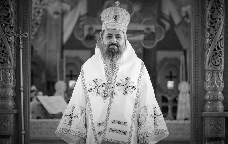 Episcopul Devei şi Hunedoarei a murit la două săptămâni după ce a fost internat cu COVID