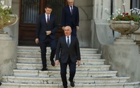 Ilie Bolojan, înaintea declarației de la sediul PNL. Foto: Dumitru Angelescu / Libertatea