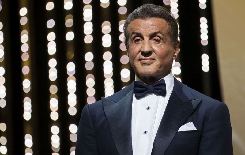 Sylvester Stallone nu se mai vopsește. Cum arată starul hollywoodian cu părul complet alb