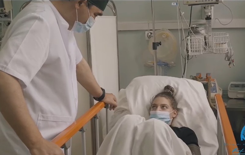 „Maria este dovada că minunile există”. O studentă s-a trezit din comă profundă și participă la cursuri online de la spital