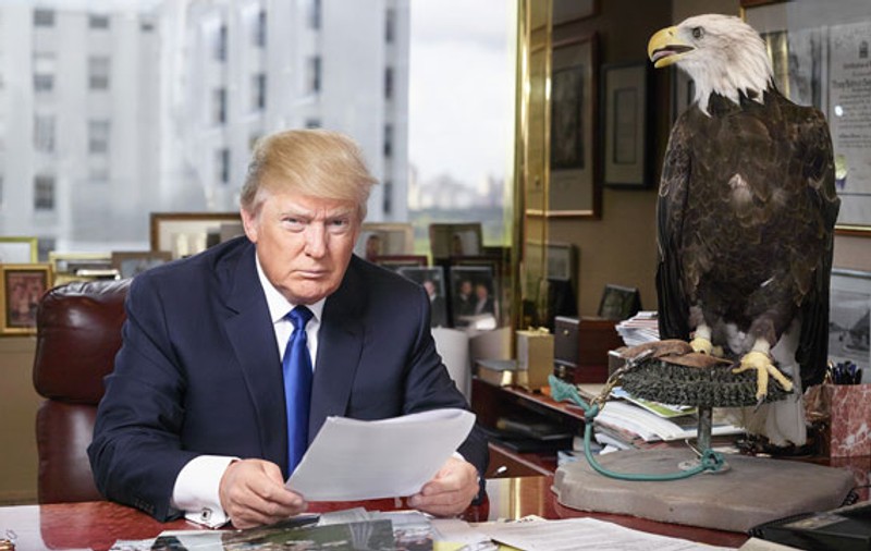 Miliardarul DONALD TRUMP, atacat de VULTUR