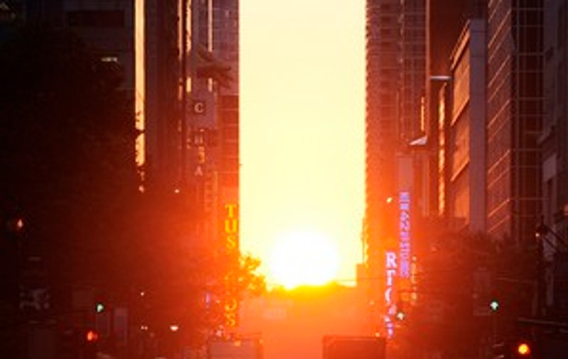 "Manhattanhenge", fenomenul care îi lasă fără cuvinte pe mii de new yorkezi! FOTO