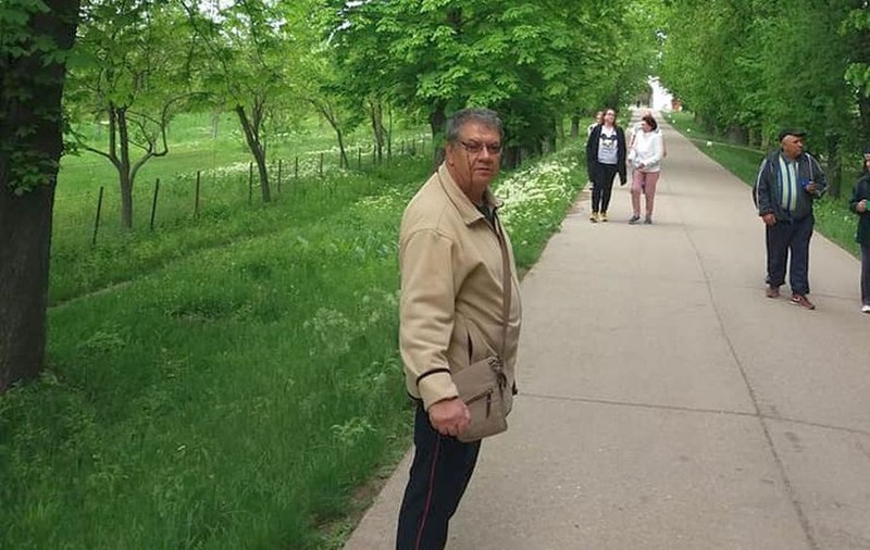 Mugur Tomescu, antrenorul înotătorului Robert Glință, a fost acuzat că i-ar fi făcut avansuri unei sportive minore. Acesta s-a apărat: „E o înscenare a mamei”