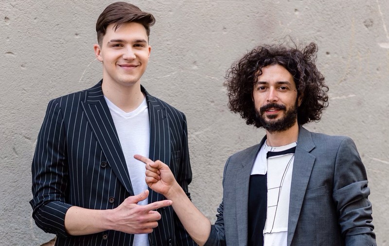 Cine e Demzer, tânărul talentat descoperit de Marius Moga. Iubește muzica, dar studiază ingineria
