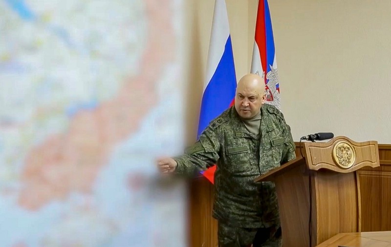Cum a fost convins Putin să accepte retragerea trupelor din Herson și ce regiune din Ucraina trebuie să cucerească acum complet generalul Surovikin