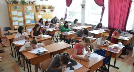 Elevi in clasa. Decontare naveta elevi
