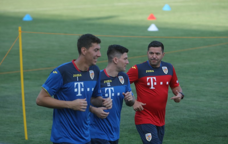 Cosmin Contra prefațează startul naționalei României în Liga Națiunilor: ”Trebuie să dea totul!”. ”Mă regăsesc puțin în Chipciu”. Maldini, cel mai bun cu care a jucat