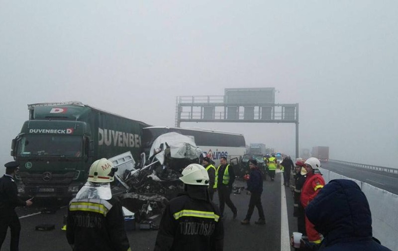 Un român a murit, iar alți șase au fost răniți în accidentul din Ungaria