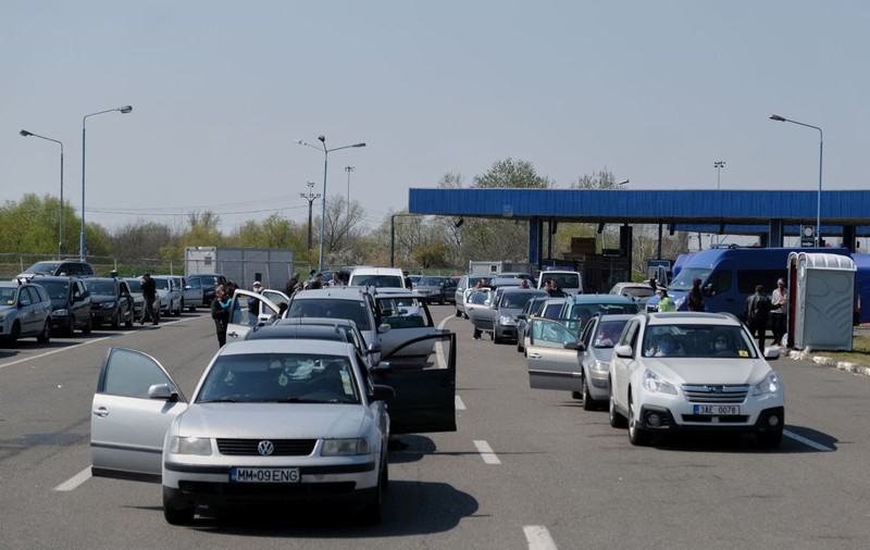 Șoferii români vor putea arăta la frontieră, când ies din țară, Cartea Verde în format digital, de la 1 ianuarie 2025