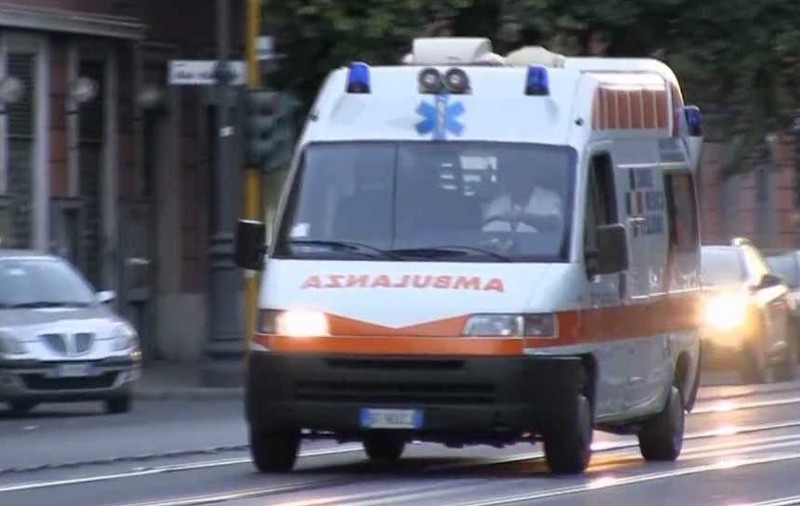 Un tânăr român a căzut de la balconul casei sale de lângă Milano. Nu se știe dacă a fost un accident sau a vrut să se sinucidă