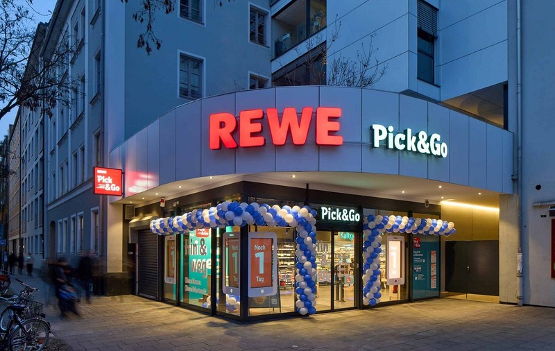 Primul supermarket din lume din care pleci fără să plătești la casă, după ce ți-ai făcut cumpărăturile