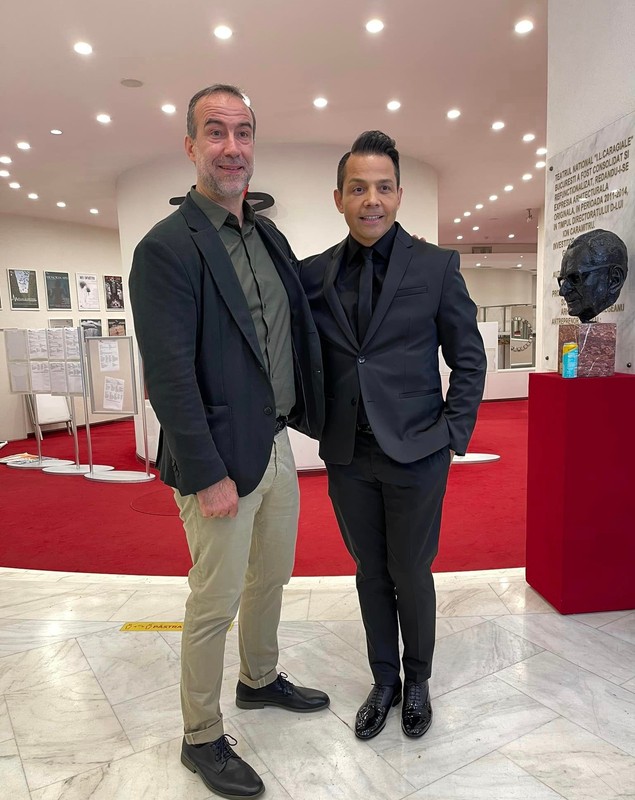 Jean de la Craiova revine pe micile ecrane. „O să am o emisiune celebră, la un post de televiziune mișto”. Cântărețul împlinește azi 53 de ani