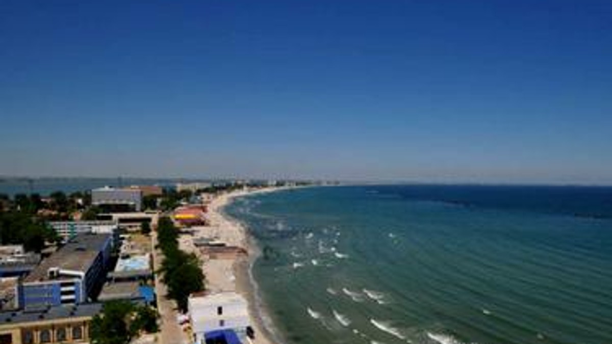 Statul nu știe cine a încasat două miliarde de lei, date anual pe vouchere de vacanță. Litoralul românesc