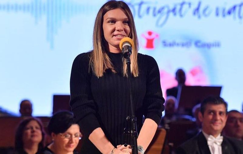 FOTO/ Simona Halep, apariție superbă la un eveniment caritabil la Sala Radio. „Am o relaţie foarte frumoasă cu copiii şi mă bucur că pot să promovez această campanie”