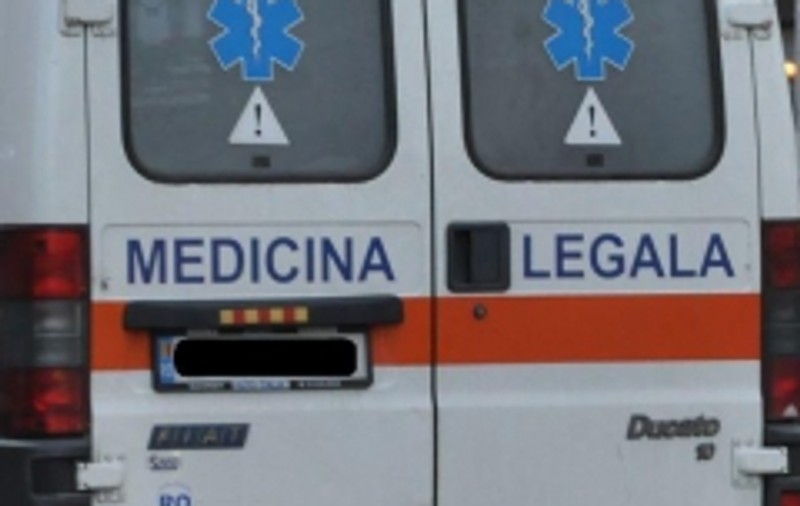 Un bucureştean s-a aruncat de la balcon după ce şi-a ucis soţia
