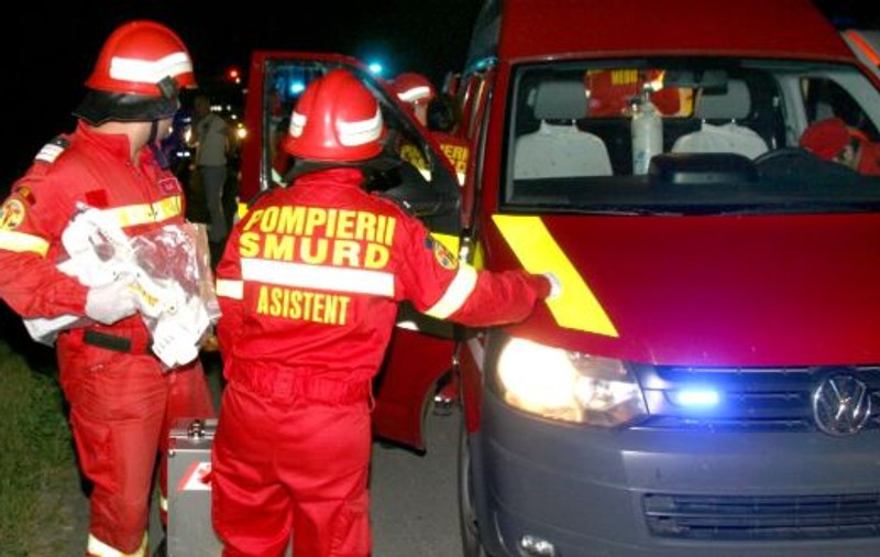 18 persoane evacuate dintr-un bloc din Galați din cauza unui incendiu provocat de un calorifer defect