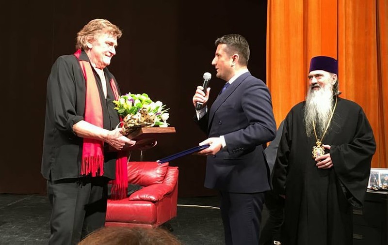 Florin Piersic, sărbătorit pe scenă la Constanța. Îndrăgitul actor împlinește azi 82 de ani