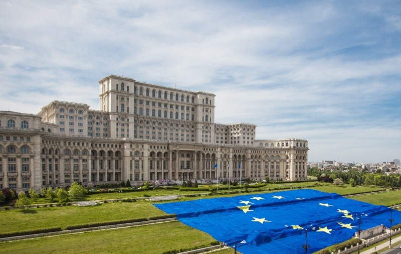Camera Deputaților începe noua sesiune parlamentară cu achiziții de peste 4 milioane de lei
