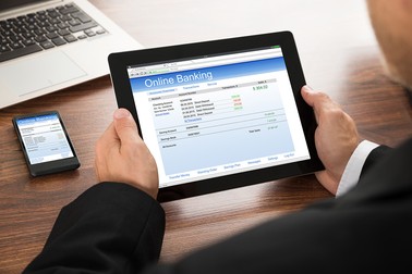Servicii de Online Banking. Foto 123rf