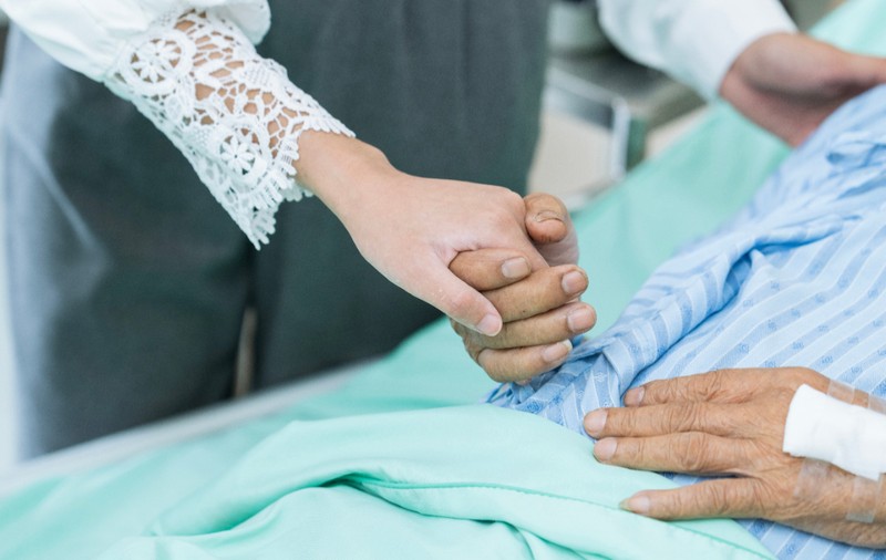 Un bărbat declarat mort după un stop cardiac s-a trezit trei ore mai târziu: „O să-mi fac un mic moft, o să plec în vacanță”