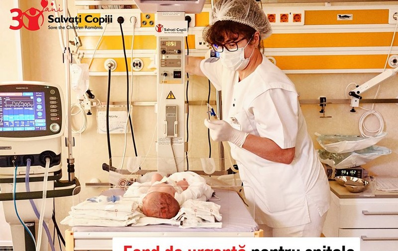 Ajutor pentru copiii cu părinți plecați la muncă în străinătate. Salvaţi Copiii România ia măsuri urgente de sprijinire a categoriilor sociale vulnerabile şi deschide un fond de urgență pentru spitale