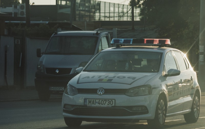 O mamă de 29 de ani a murit, iar fiica și bunica au fost rănite, după ce un șofer le-a lovit cu mașina pe Șoseaua Gării Cățelu din București