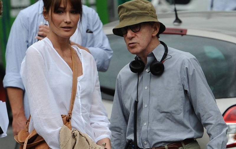 Woody Allen: "Carla Bruni s-a comportat ca o profesionistă"