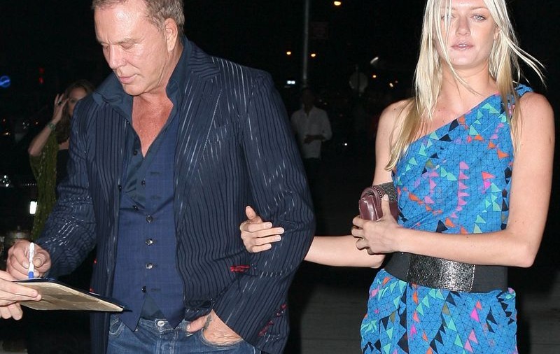 Mickey Rourke promovează berea fără alcool