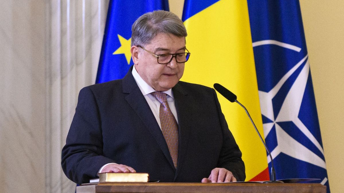 Emil Hurezeanu, la ceremonia de depunere a jurământului de investitura, la Palatul Cotroceni din Bucuresti, 23 decembrie 2024.
