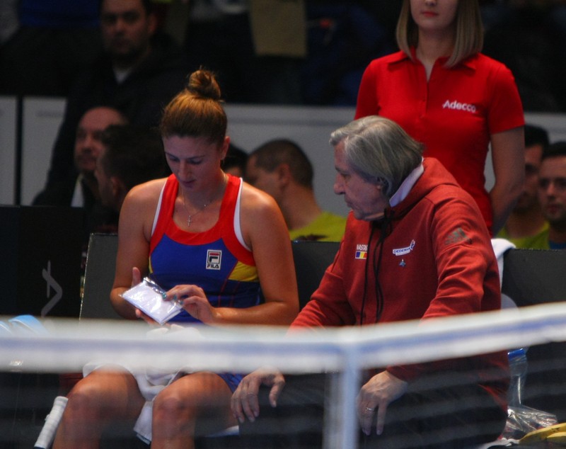 România a fost învinsă de Belgia, în primul tur al Grupei Mondiale II din Fed Cup. Irina Begu a jucat la simplu, dar a pierdut în setul decisiv. Reacții  | FOTO & VIDEO