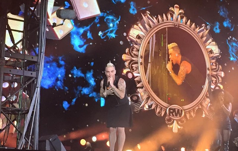 Concertul lui Robbie Williams, în imagini