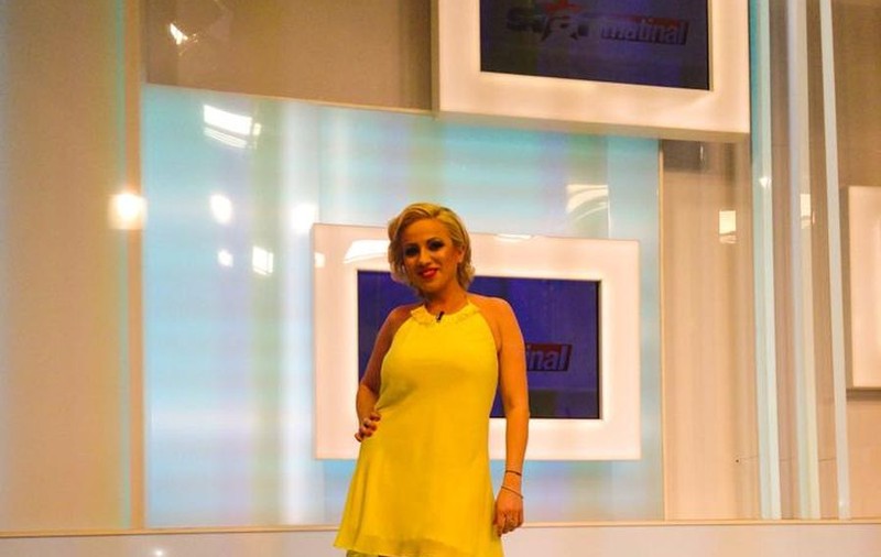 Câtă AMBIŢIE are ROCSANA MARCU! Şi ea se minunează: "NU CREDEAM că pot RENUNŢA atât de uşor!"