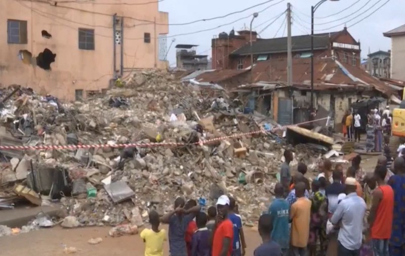 VIDEO| O clădire din Nigeria s-a prăbușit în doar câteva secunde. Bilanțul victimelor