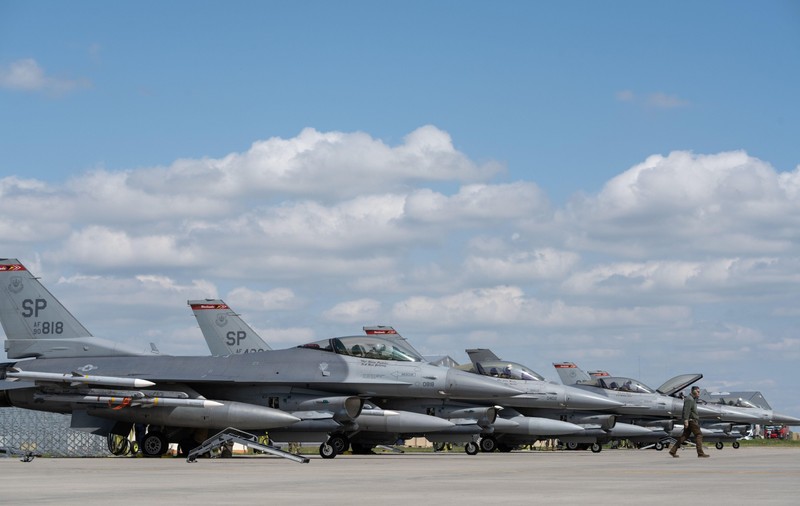 Patru avioane de vânătoare F-16 Fighting Falcon și 100 de militari americani au ajuns la baza aeriană Borcea. Ce misiuni vor desfășura