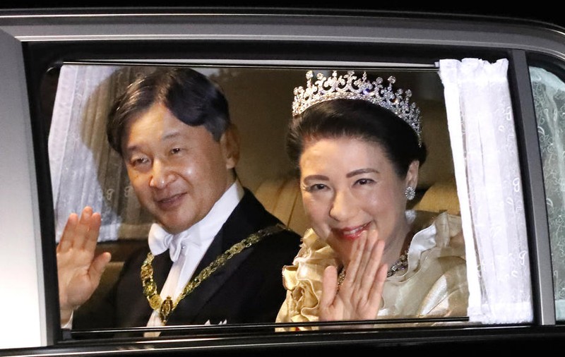 Japonezii ar agrea urcarea pe tron a unei femei. Deși au un nou împărat, succesiunea este pusă sub semnul întrebării