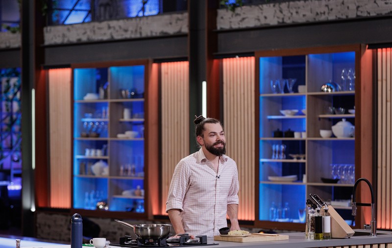 MasterChef România 15 septembrie 2025. Vlad Boomer, fost avocat, i-a impresionat pe jurați cu preparatul său