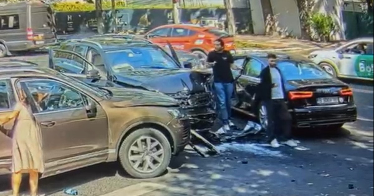 Toto Dumitrescu, fiul lui Ilie Dumitrescu, la câteva secunde după accidentul din Primăverii