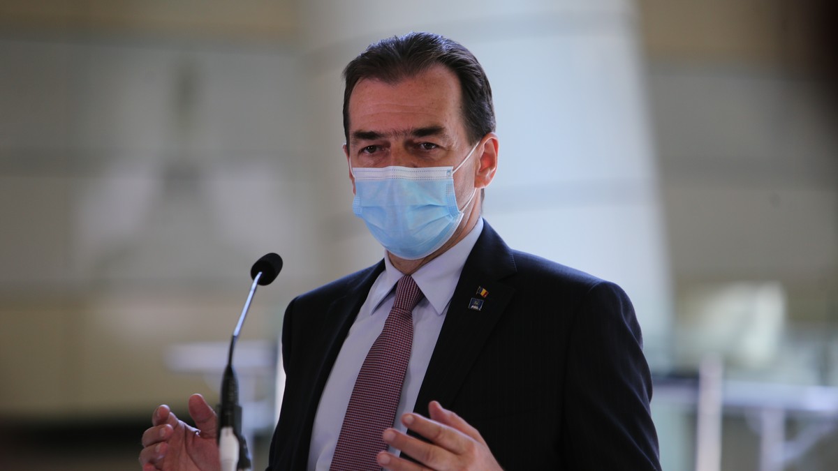 Premierul Ludovic Orban face declarații la inaugurarea metroului din Drumul Taberei