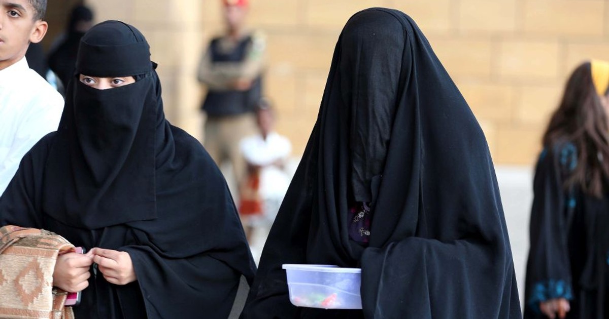 Femeile din arabia saudita vor afla prin SMS că soții lor vor să divorțeze