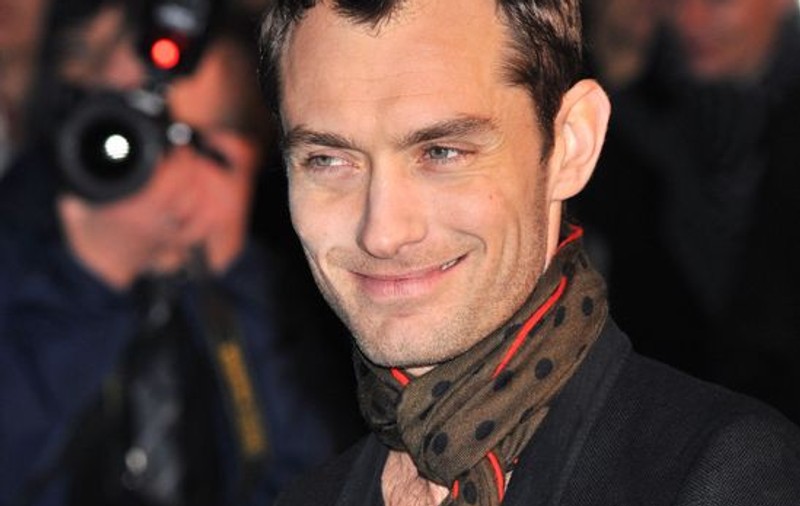 Jude Law: "M-am îndrăgostit de Robert Downey Jr"