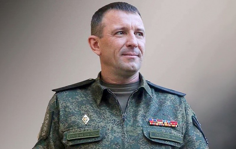 Generalul rus Ivan Popov, arestat după ce a furat mii de tone de tablă destinată liniilor defensive, a cerut să fie trimis pe front