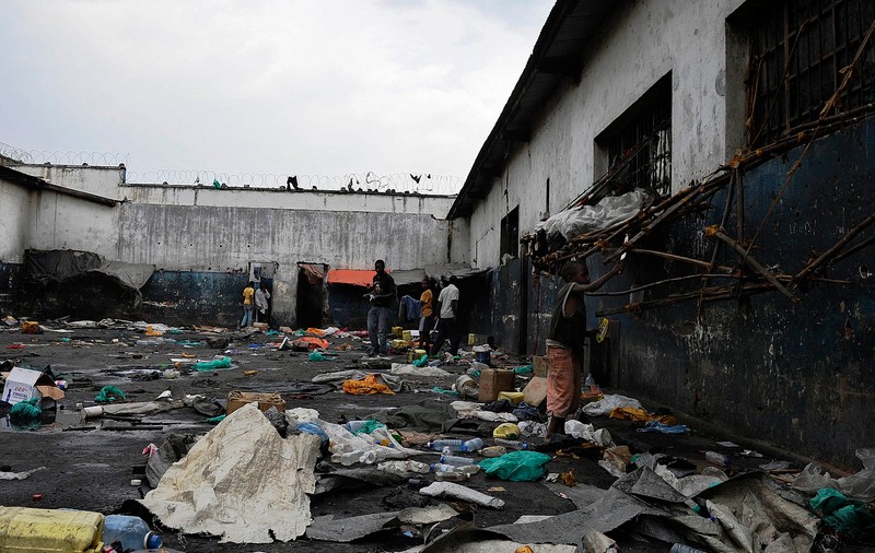 Sute de femei, violate și arse de vii în orașul din RD Congo de unde au fost goniți mercenarii români