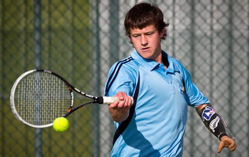 Neozeelandezul Alex Hunt vrea în circuitul ATP, deși s-a născut fără o mână! VIDEO