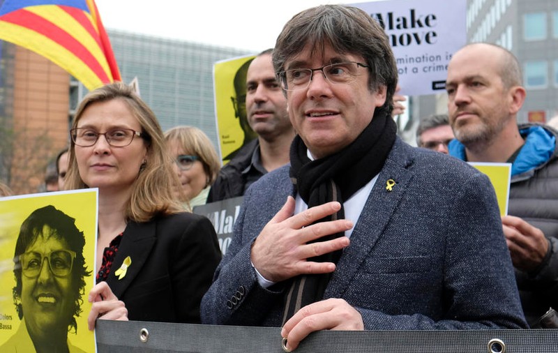 Separatistul Carles Puigdemont, vizat de al treilea mandat de arestare. De ce nu poate fi pus în aplicare