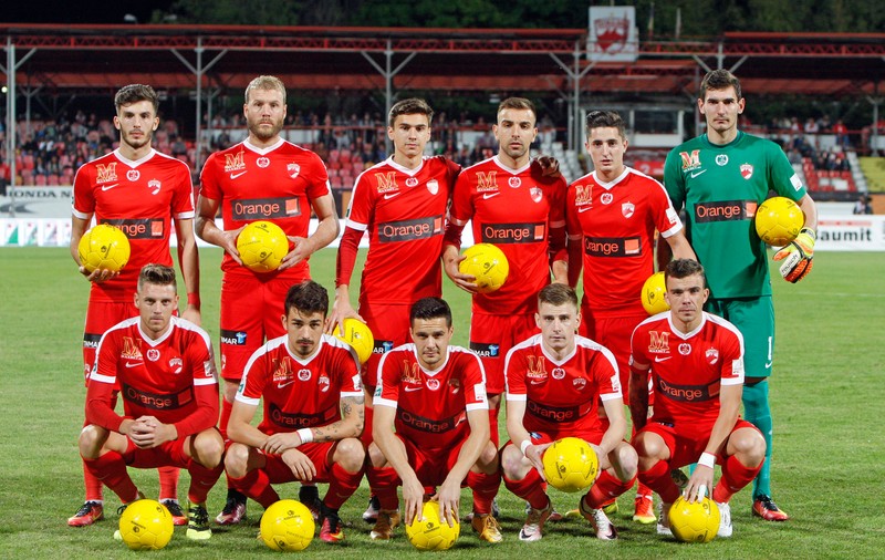 Bătaie între jucătorii de la Dinamo! Brănescu și Nistor s-au ”ciomăgit” în pauza meciului pierdut cu Chiajna!