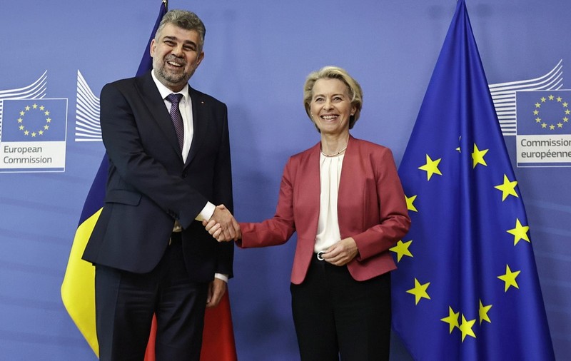 Comisia Europeană avertizează din nou România cu privire la gaura bugetară: „Situația fiscală s-a deteriorat brusc”. Economist: nu mai este de ajuns majorarea TVA