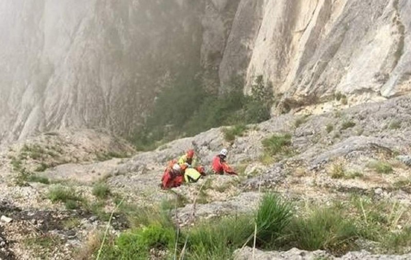 Sfârşit cumplit pentru un român în Italia. A murit strivit de stânci în Alpi! Ce s-a întâmplat