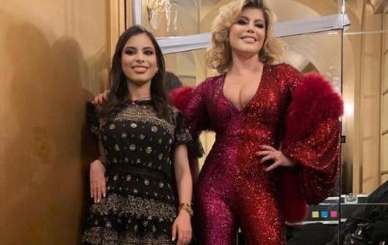 Cum arată și cu ce se ocupă fiica Loredanei Groza. Elena Boncea, în vârstă de 23 de ani, își însoțește mama în călătorii