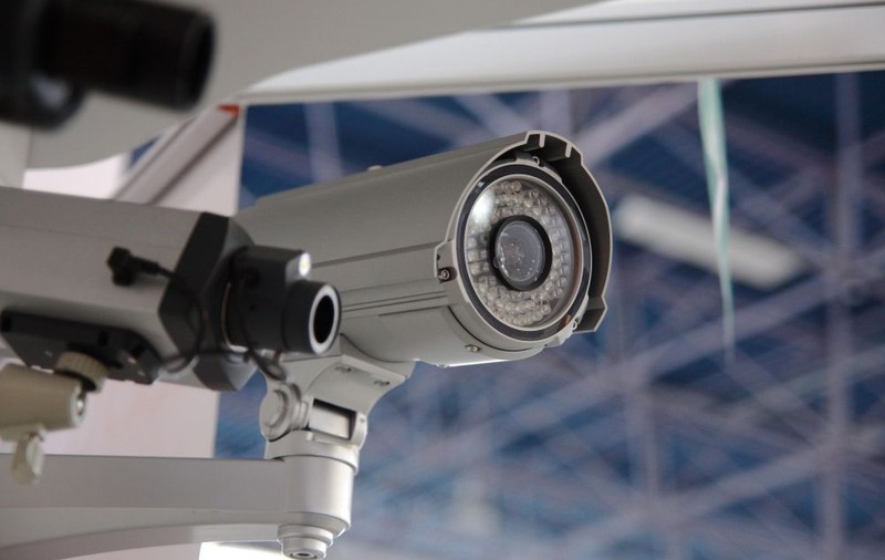 Primăria din Târgu Jiu vrea camere de supraveghere la ghenele de gunoi